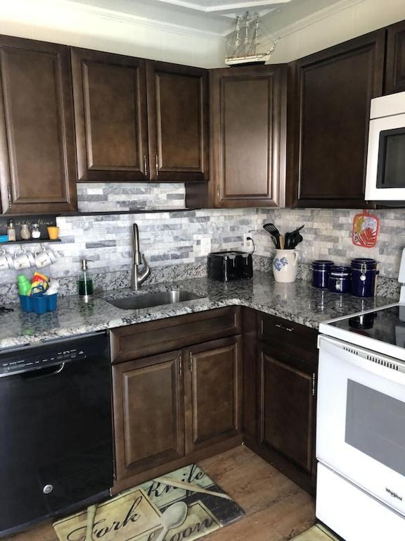 Bayside 1St Floor Oc 2 Br/1Ba Pool Condo Close To Jolly Roger/Convention Center Ocean City Bagian luar foto